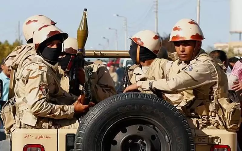 الجيش المصري يعلن استشهاد وإصابة 9