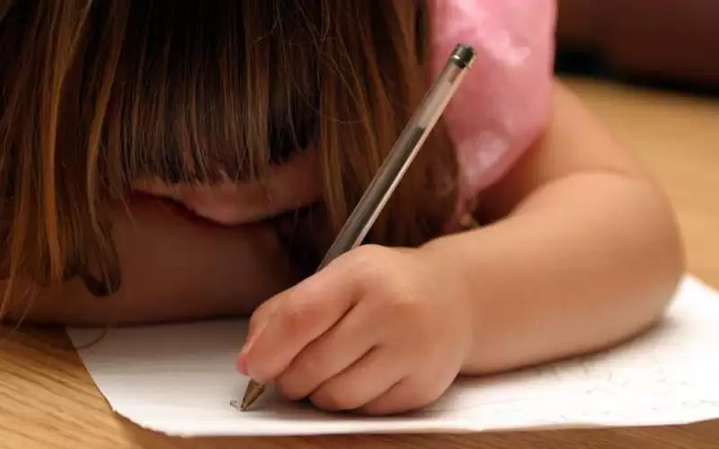 في اليوم العالمي للعسر.. حقائق مذهلة