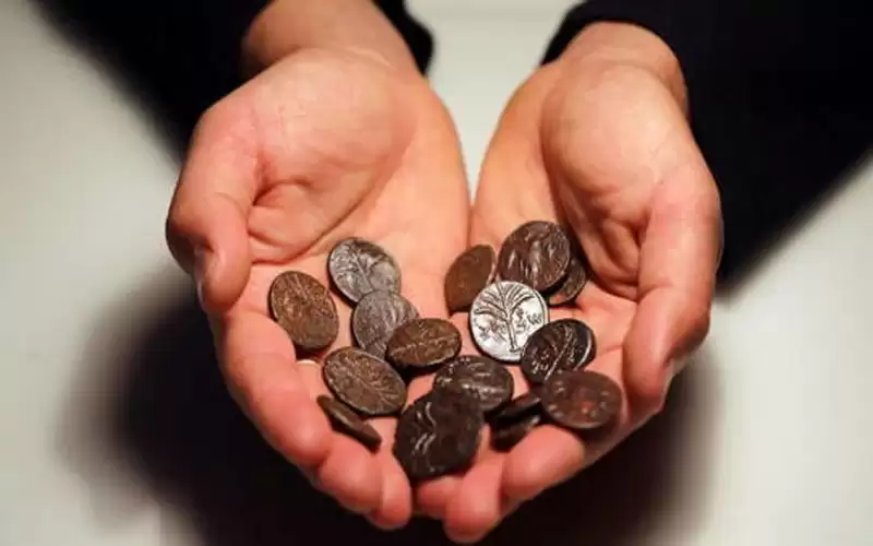 تركيا تحبط تهريب عملات أثرية من