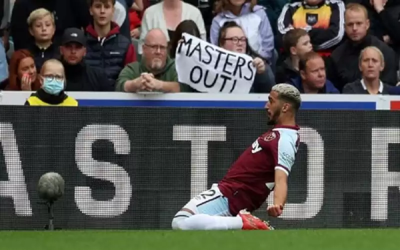 وست هام يدك نيوكاسل برباعية على