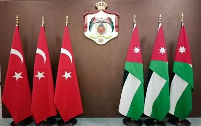 وزير الخارجية التركي يزور الأردن