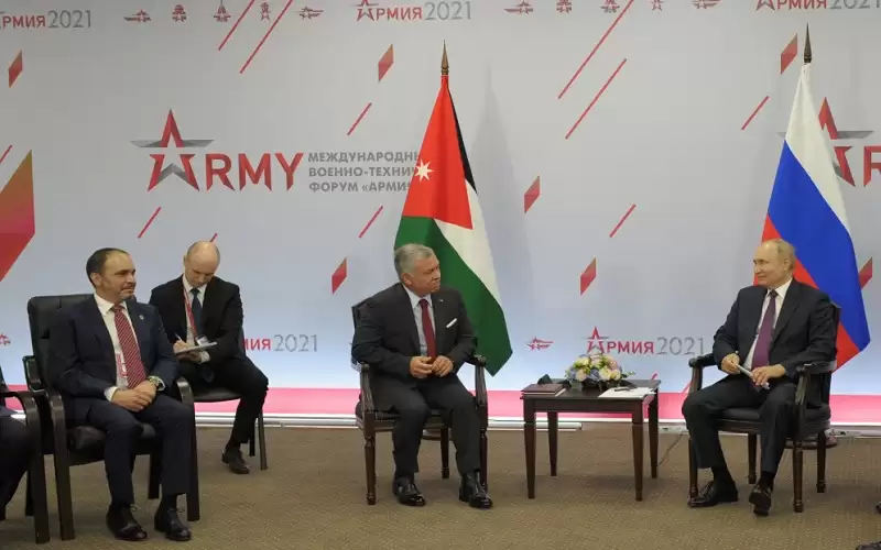 الملك وبوتين يؤكدان مواصلة التنسيق إزاء