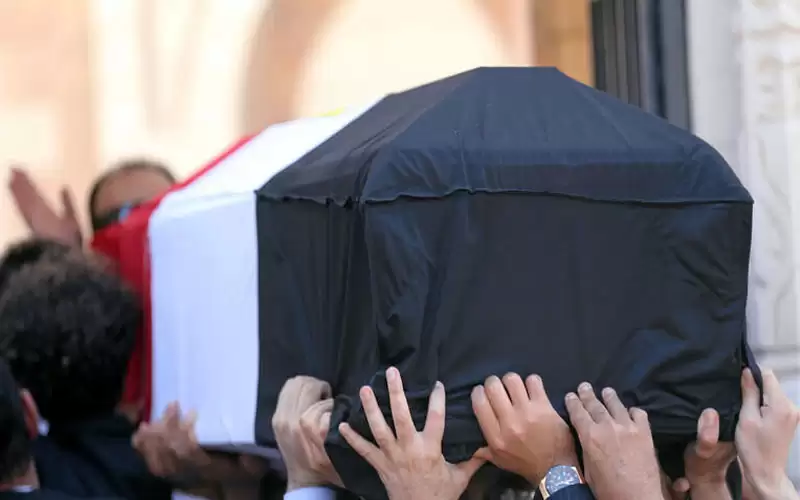 رفض تغسيل ميتة لم تكن تصلي