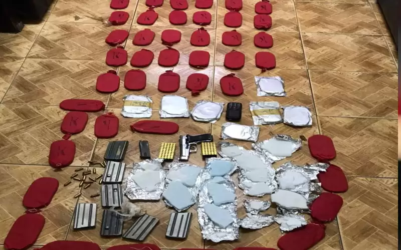 ضبط 6 اشخاص بحوزتهم 50 كف