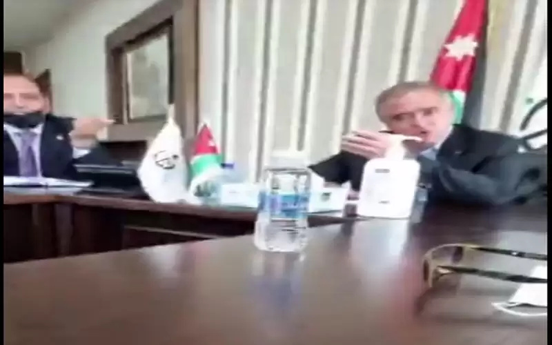 وزير الشباب يرفض بث لقائه مع