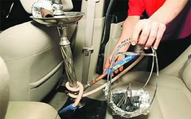 السير: ضبط سائق مركبة يدخن الارجيلة
