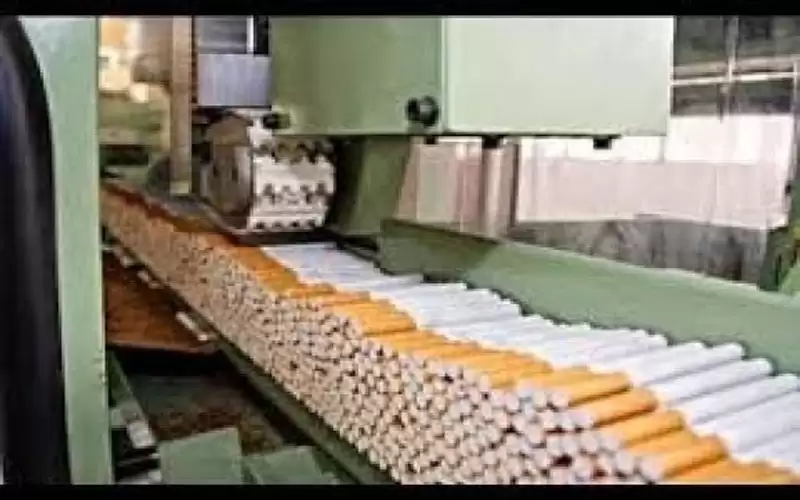 الجمارك تضبط خطا كبيرا لإنتاج السجائر