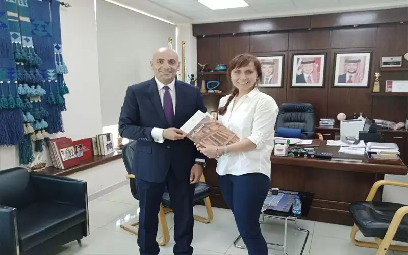 اتفاقية طيران عارض لاستقبال وفود سياحية