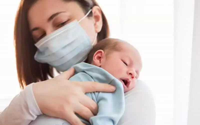 ماذا تفعل الأم المرضع إذا اصيبت