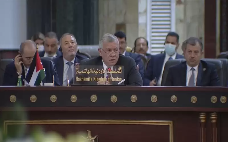 الملك: أمن واستقرار العراق من أمننا