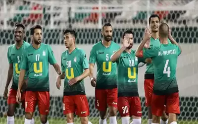 الوحدات يطلب حكاما من الخارج لمباراة