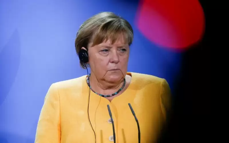 ميركل: 10-40 ألفا في أفغانستان يملكون