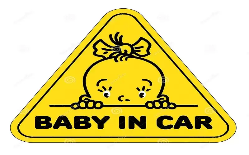 وفاة طفلة في المركبة.. هل الأم