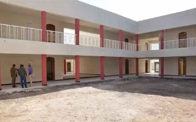 الأشغال: بناء 21 مدرسة و166 قيد