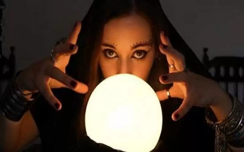 أردنية تسأل عن مقاضاة جارتها المشعوذة