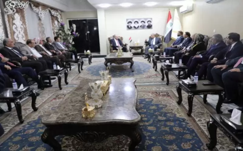 رئيس مجلس النواب يلتقي رئيس التيار