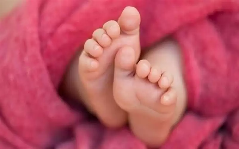 مصرية تخطف طفلا وتقول لزوجها انه