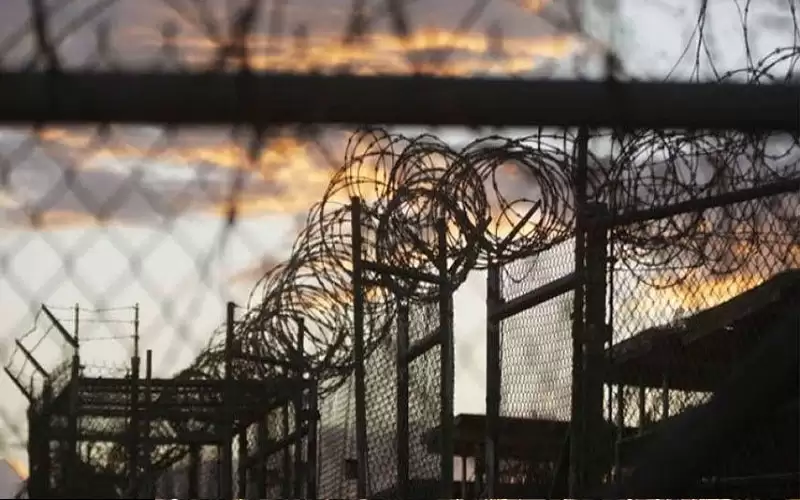 فرار 6 أسرى محكومين بالمؤبد من