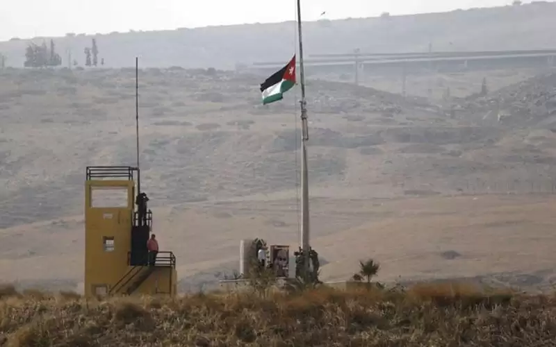 الاحتلال أبلغ الأردن بتكثيف قواته على