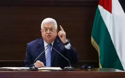 عباس يهنئ رئيس الاحتلال بحلول رأس