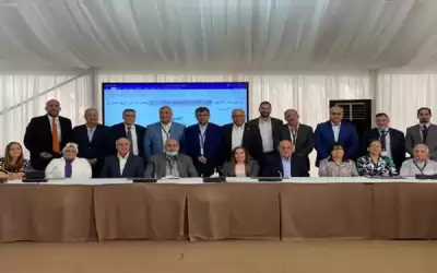 أحزاب اللجنة الملكية تعدل عدد حضور