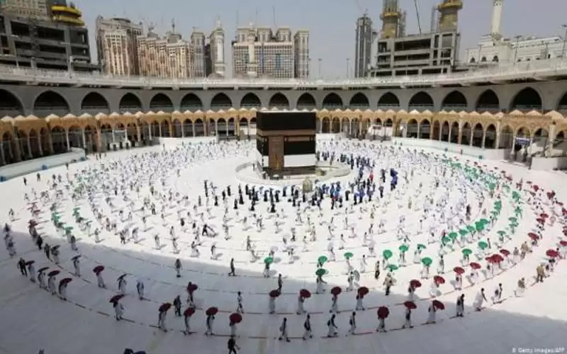 السماح للمعتمرين الأردنيين بالسفر عبر المراكز