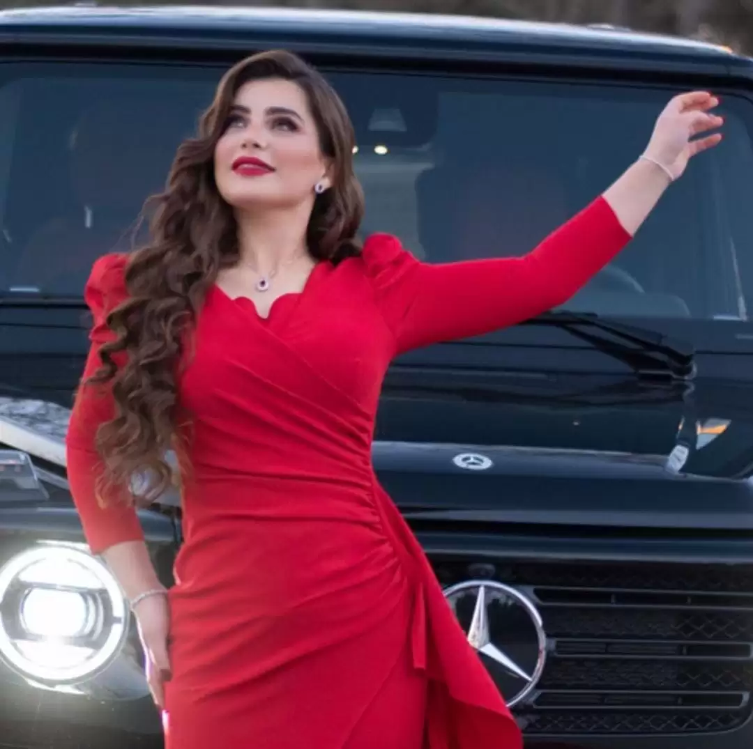 البلوجر الأردنية رغد المحارب تطلق منتجها