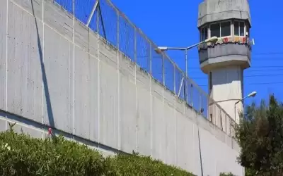 6 أسرى فلسطينيين مضربون عن الطعام