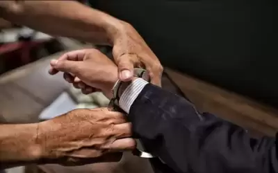 قانون مكافحة الإرهاب وغسل الأموال يدخل