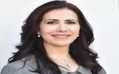 شباب طموح وحوائط صد