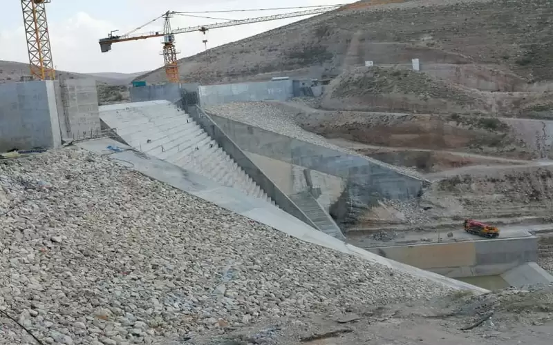خبير زراعي يخالف وزارة المياه في