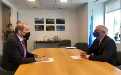 الصفدي يبحث الشراكة والبرامج بين الأردن