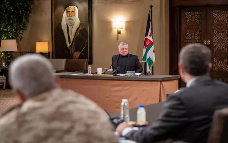 الملك: ليس مقبولا.. .. فما دور