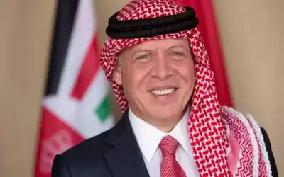الملك يهنئ خادم الحرمين الشريفين باليوم