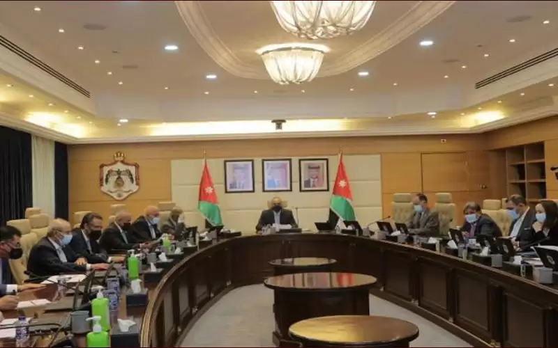الحكومة تقر نظام الادخال المؤقت للمركبات