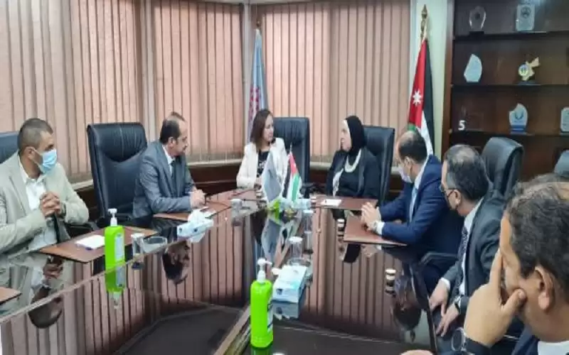 وزيرة التجارة المصرية تزور تطوير المشاريع