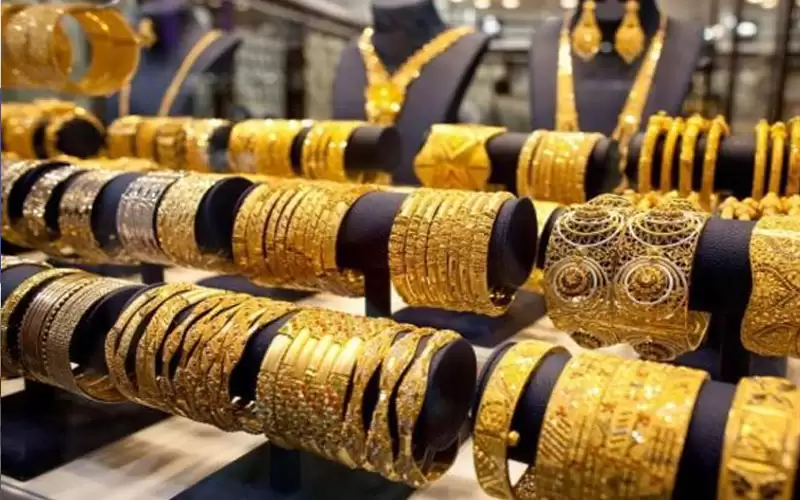 الذهب يواصل الانخفاض محليا