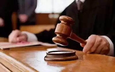 حبس مساعد أمين عام سابق عامين