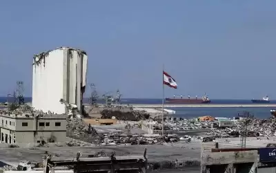 تجميد التحقيق بانفجار مرفأ بيروت