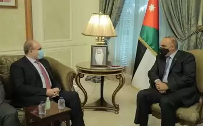الخصاونة يستقبل الوفد السوري ويؤكد أهمية