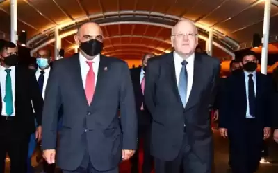 الخصاونة يصل بيروت على رأس وفد
