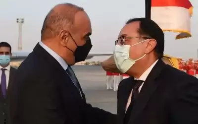الخصاونة يصل إلى القاهرة