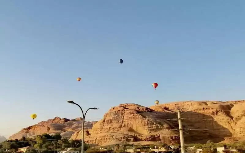 انطلاق فعاليات مهرجان المناطيد في وادي