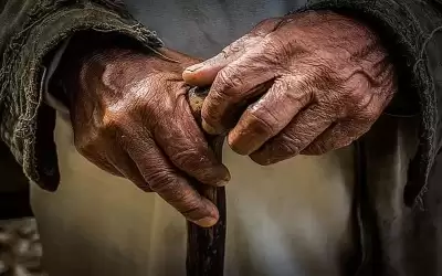 الحكومة تنفق على كل مسن بالجمعيات