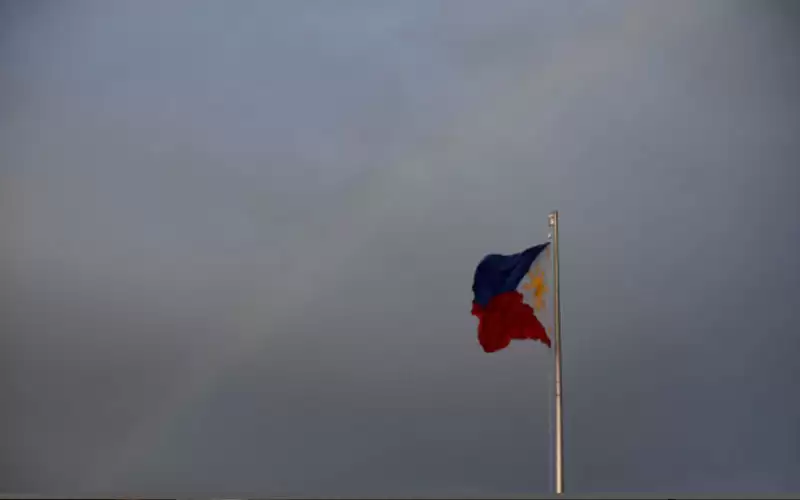 الفلبين تدرس حظر إرسال عمالتها للسعودية