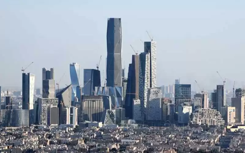 السعودية تضع شرطا لدخول الأماكن العامة