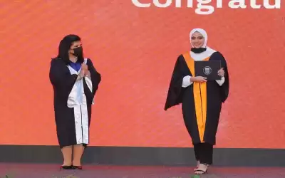 برعاية الأميرة سمية تسليم شهادات التخرج