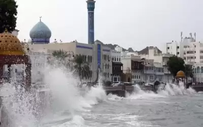 إخلاء 4 محافظات في عمان بسبب