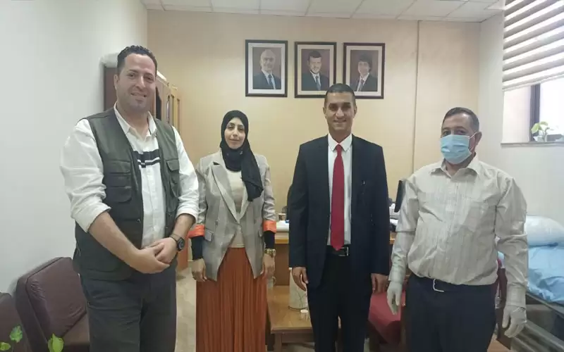 مركز فحص كورونا دائم في عيادة