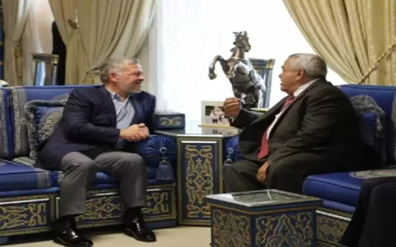 الملك يهاتف الروابدة ويطمئن على صحته